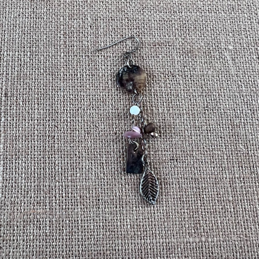 Dangle drip feather leaf metal bead single earring